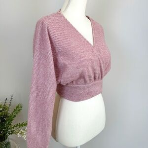 BLUE BLUSH LOS ANGELES Pink Ribbed Cropped Sweater Trendy / Medium